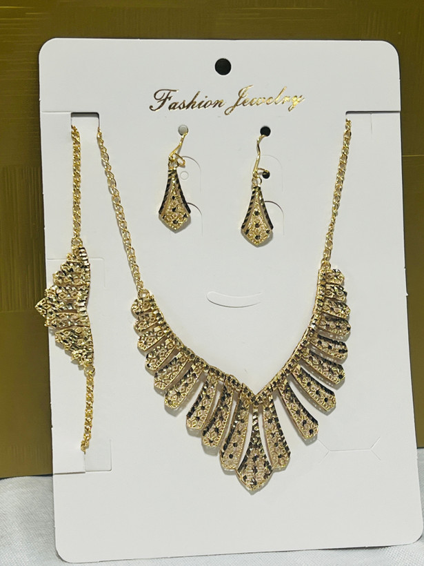 سرویس بدلیجات رنگ ثابت شرابه ای ✨
