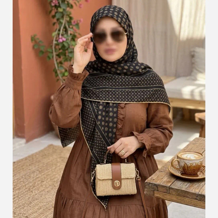 روسری نخ کاستوم طرح خال خال اکلیلی قواره بزرگ 140 سانتیمتر