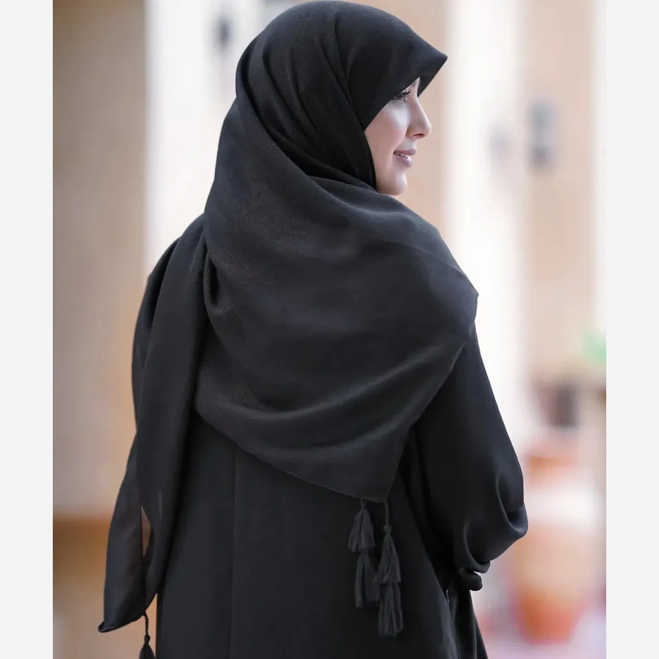 روسری سوپر نخ ساده قواره بزرگ منگوله دار مشکی و سورمه ای