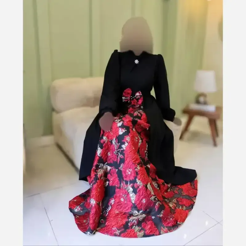 پیراهن مجلسی زنانه طرح هلینا کرپ مازراتی و ژاکارد ترک رنگ مشکی دامن قرمز سایز 5